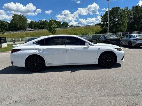 Used 2022 Lexus ES 300h F Sport w/ Accessory Package FWD image 4