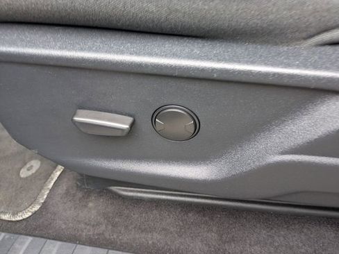 Used 2025 Ford F150 XLT w/ Equipment Group 301A Standard image 21