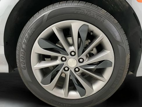Used 2021 Buick Encore GX Essence w/ Advanced Technology Package AWD/4WD image 27