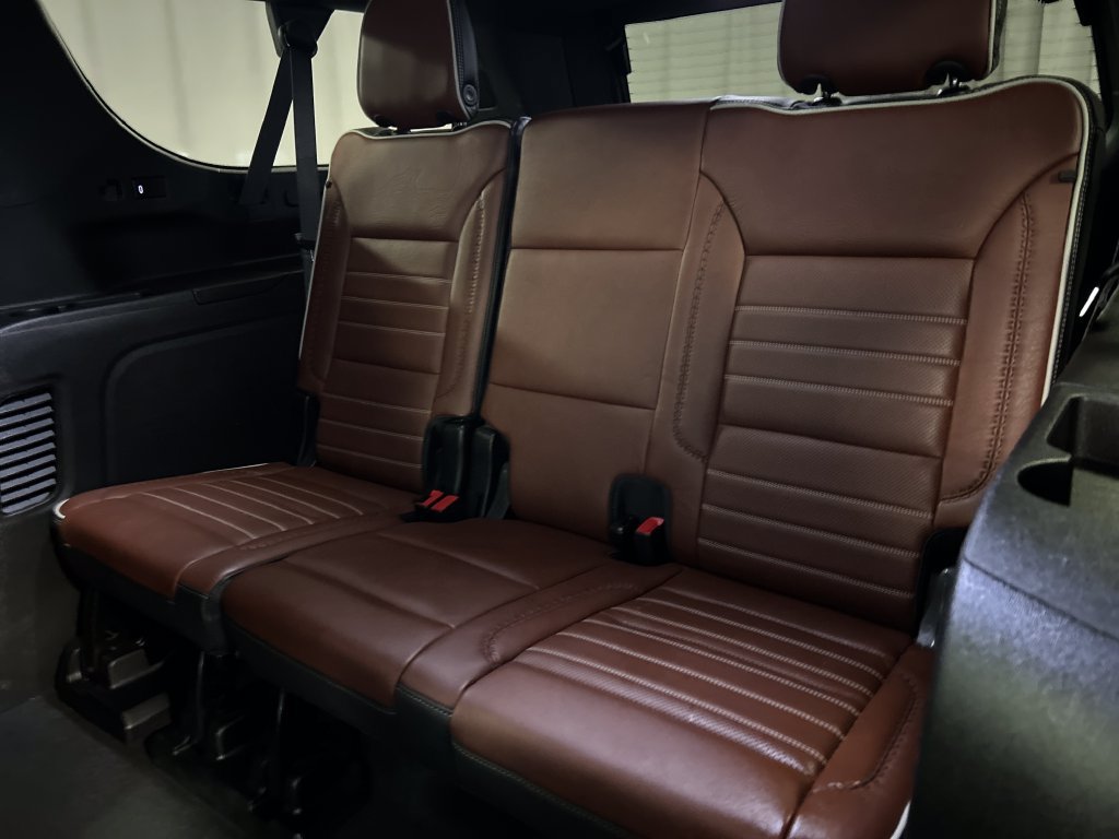 Used 2024 GMC Yukon XL Denali Ultimate AWD/4WD image 25