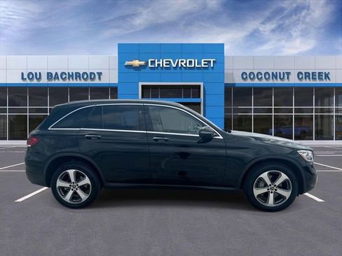 Used 2022 Mercedes-Benz GLC 300 4MATIC image 9