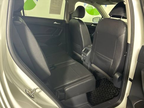 Used 2020 Volkswagen Tiguan SE w/ 3rd Row Seat Package AWD/4WD image 31
