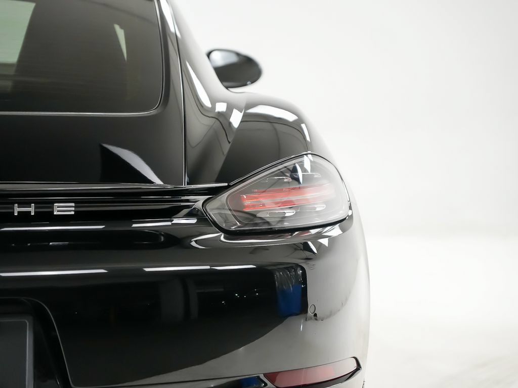Used 2018 Porsche 718 Cayman RWD image 12
