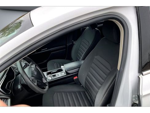 Used 2018 Ford Fusion SE image 24