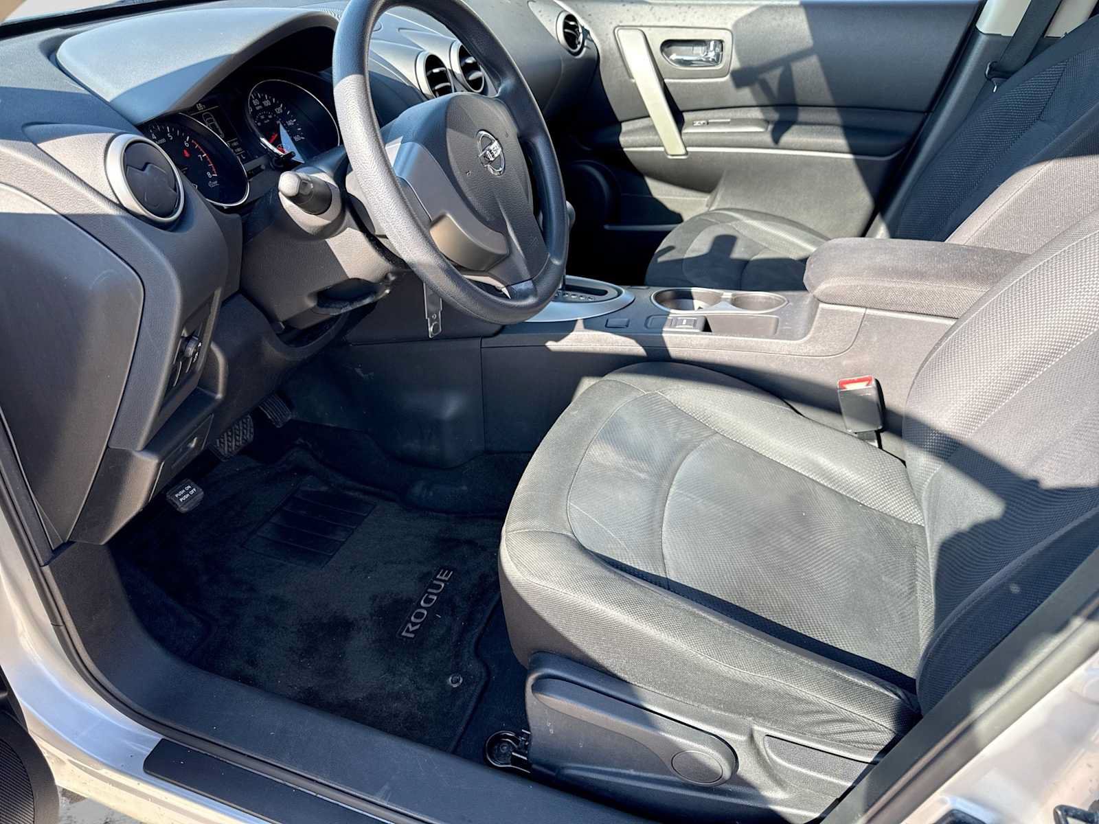 Used 2015 Nissan Rogue S FWD image 15