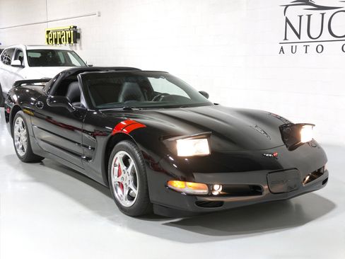 Used 2002 Chevrolet Corvette Coupe w/ Preferred Equipment Group1 image 59