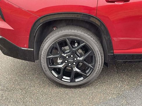 Used 2024 Chevrolet Traverse RS w/ LPO, Floor Liner Package image 9
