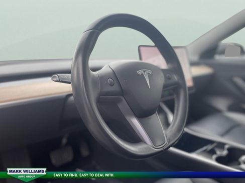 Used 2018 Tesla Model 3 Long Range image 12