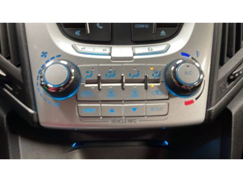 Used 2015 Chevrolet Equinox LT w/ Driver Convenience Package image 16