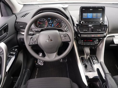 New 2026 Mitsubishi Eclipse Cross LE AWD/4WD image 17
