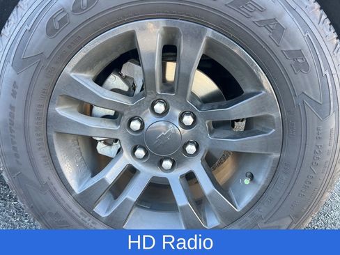 Used 2019 Chevrolet Tahoe LT image 11