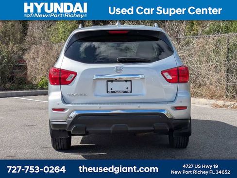 Used 2020 Nissan Pathfinder S image 4