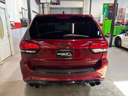 Used 2021 Jeep Grand Cherokee Trackhawk w/ Trailer Tow Group IV AWD/4WD image 6