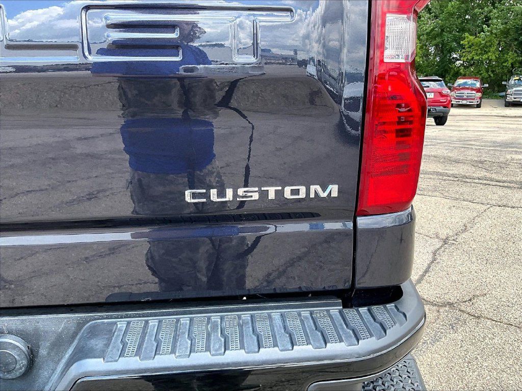 Used 2024 Chevrolet Silverado 1500 Custom Trail Boss AWD/4WD image 27