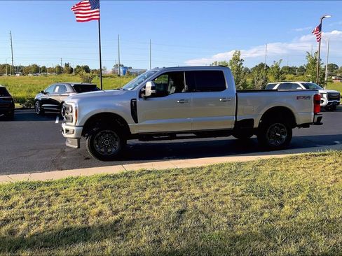 Used 2023 Ford F250 Lariat w/ Sport Appearance Package AWD/4WD image 12