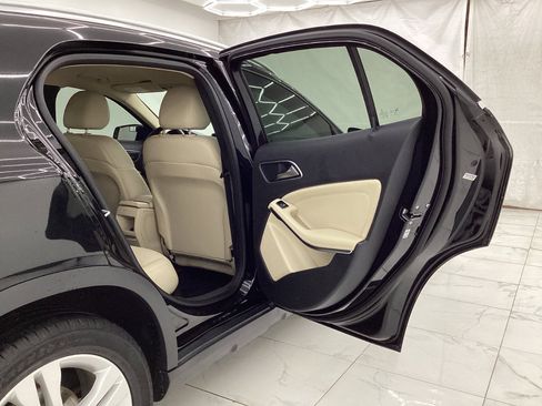 Used 2015 Mercedes-Benz GLA 250 4MATIC image 23