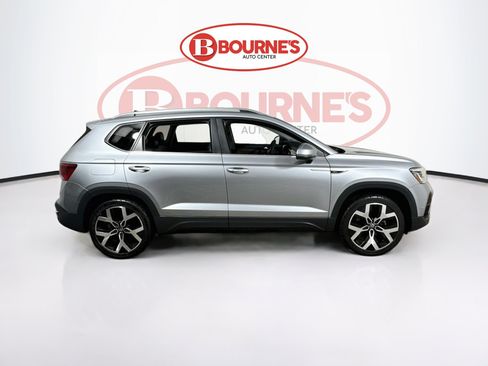 Used 2023 Volkswagen Taos SEL AWD/4WD image 12