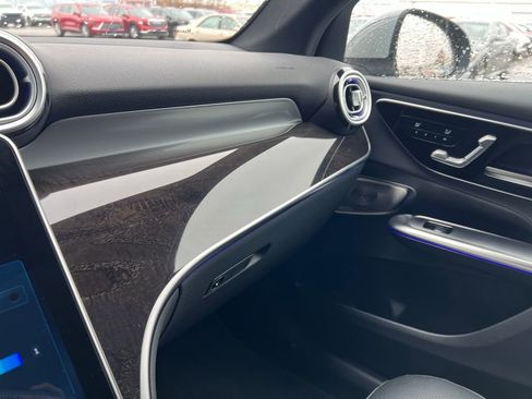 Used 2026 Mercedes-Benz GLC 300 image 22