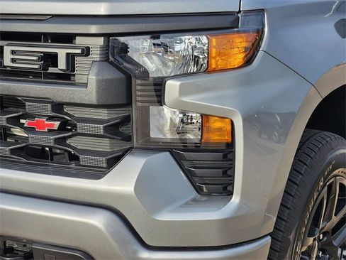 Used 2025 Chevrolet Silverado 1500 Custom RWD image 17