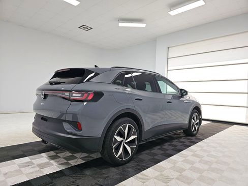 Used 2023 Volkswagen ID.4 Pro S image 6