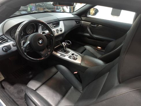 Used 2012 BMW Z4 sDrive35i w/ M Sport Pkg RWD image 13