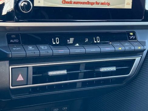 Certified 2025 Toyota Camry SE image 24