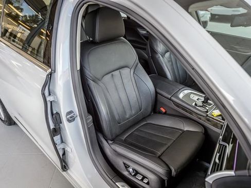 Used 2019 BMW 740i xDrive w/ Executive Package image 42