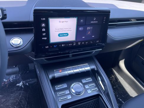 New 2025 Lincoln Nautilus Premier w/ Equipment Group 102A image 18