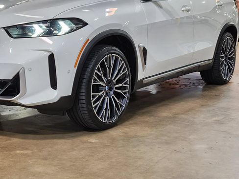 Used 2024 BMW X5 sDrive40i w/ Parking Assistance Package RWD image 17
