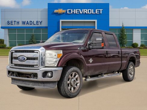 Used 2011 Ford F250 Lariat w/ Lariat Interior Pkg AWD/4WD image 3