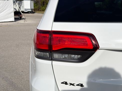 Used 2019 Jeep Grand Cherokee Limited X image 10