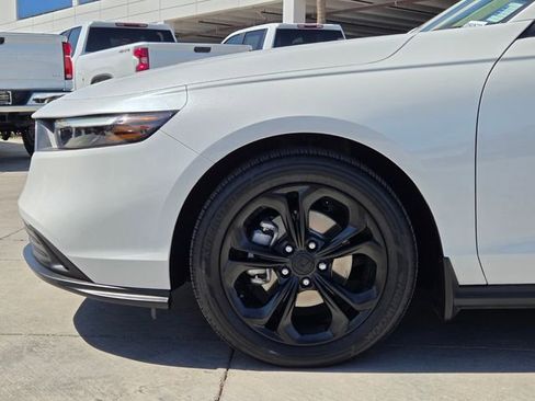 Used 2024 Honda Accord LX image 9