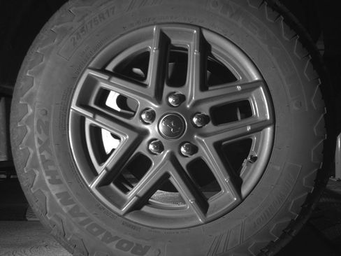 Used 2025 Jeep Wrangler Sport S AWD/4WD image 13