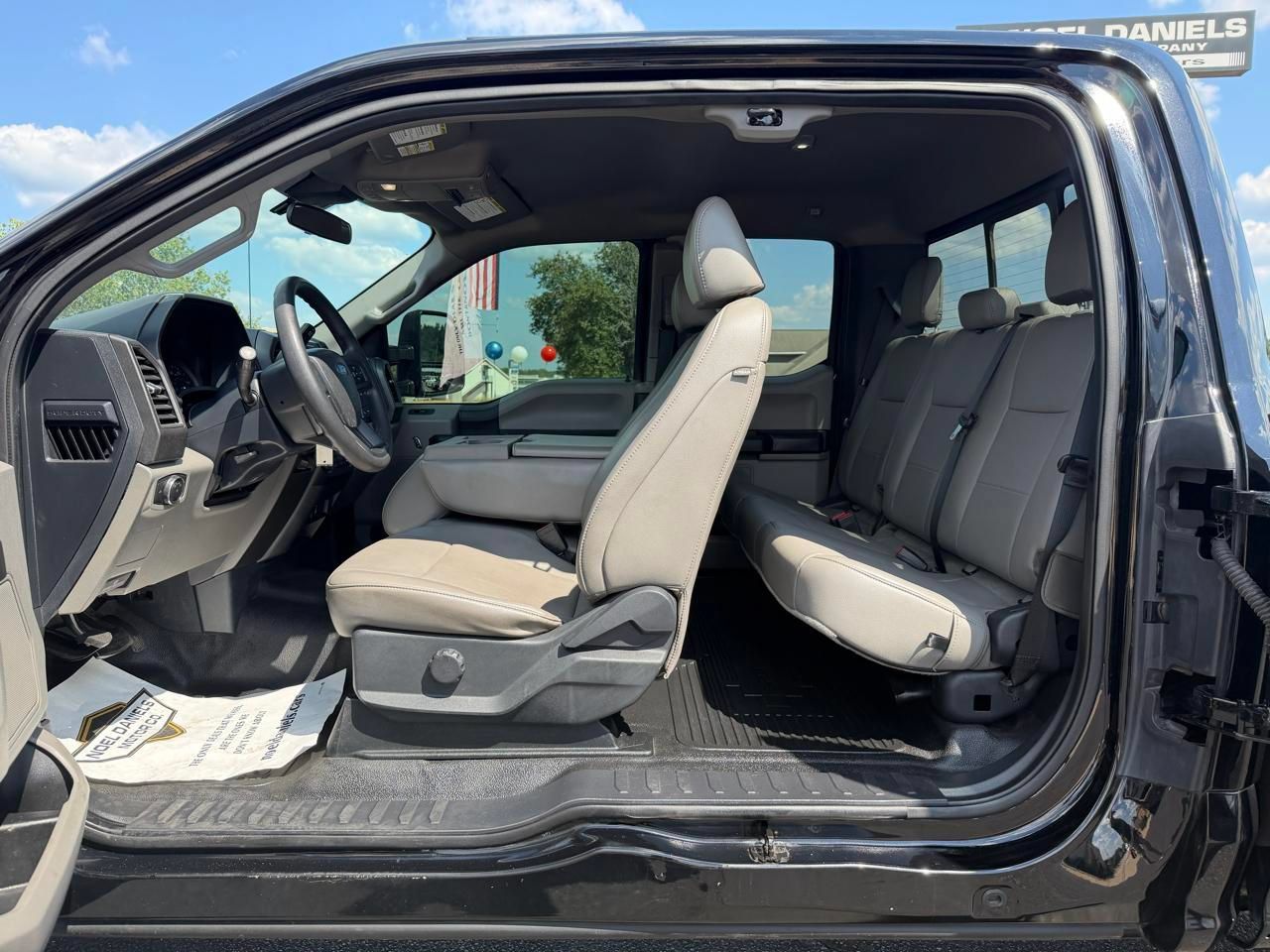 Used 2022 Ford F250 XL w/ STX Appearance Package AWD/4WD image 8