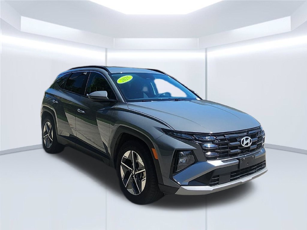 Used 2025 Hyundai Tucson SEL FWD image 3