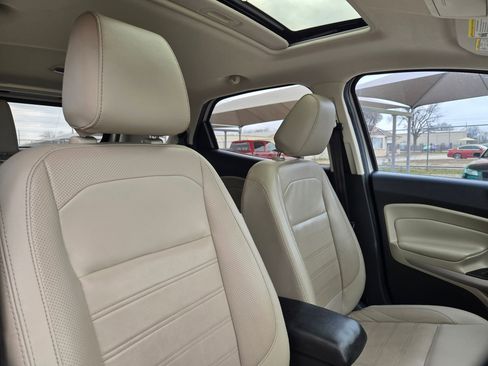 Used 2019 Ford EcoSport Titanium image 32