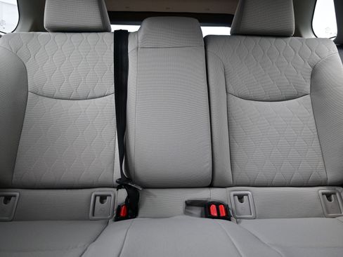 Used 2026 Toyota Corolla Cross L image 15