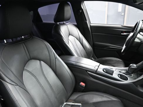 Used 2019 Toyota Avalon XLE w/ Moonroof Package image 21