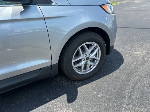 Certified 2024 Ford Edge SEL AWD/4WD image 9