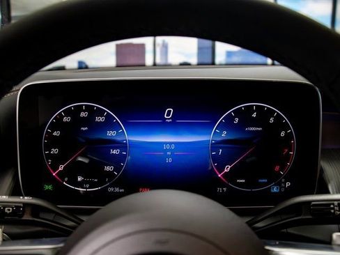 Used 2026 Mercedes-Benz GLC 300 4MATIC image 18