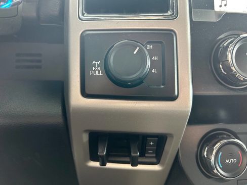 Used 2019 Ford F250 Lariat w/ Lariat Value Package image 49