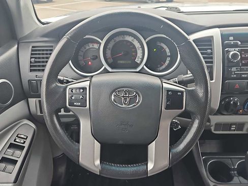 Used 2012 Toyota Tacoma 2WD Double Cab image 11