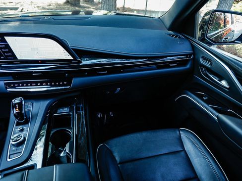 Used 2022 Cadillac Escalade ESV Sport image 15