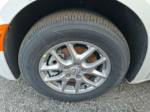 New 2026 Chrysler Voyager LX image 4