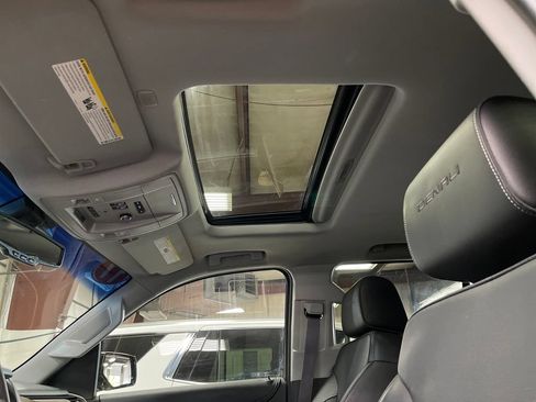 Used 2017 GMC Yukon Denali AWD/4WD image 13
