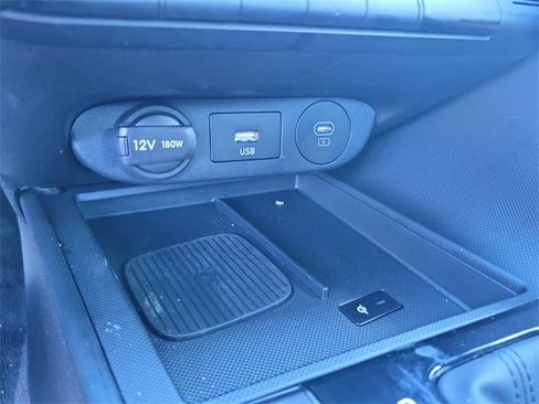 Used 2025 Hyundai Elantra Sport image 28