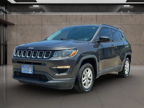 Used 2018 Jeep Compass Sport FWD image 10
