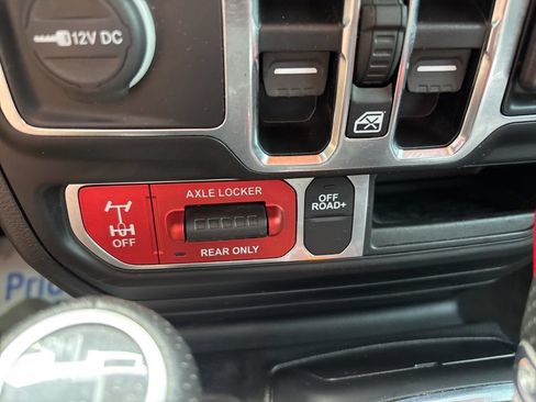 Used 2020 Jeep Gladiator Mojave AWD/4WD image 4