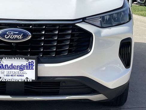 Used 2023 Ford Escape Active w/ Tech Pack #2 AWD/4WD image 10