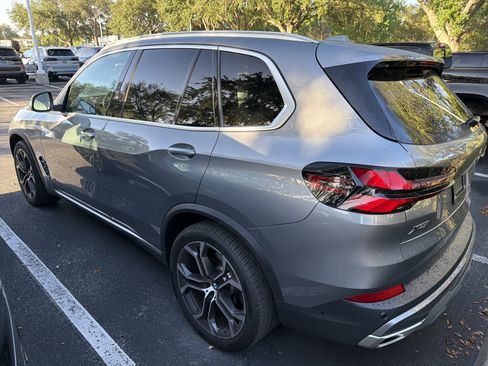 Certified 2026 BMW X5 xDrive40i AWD/4WD image 3
